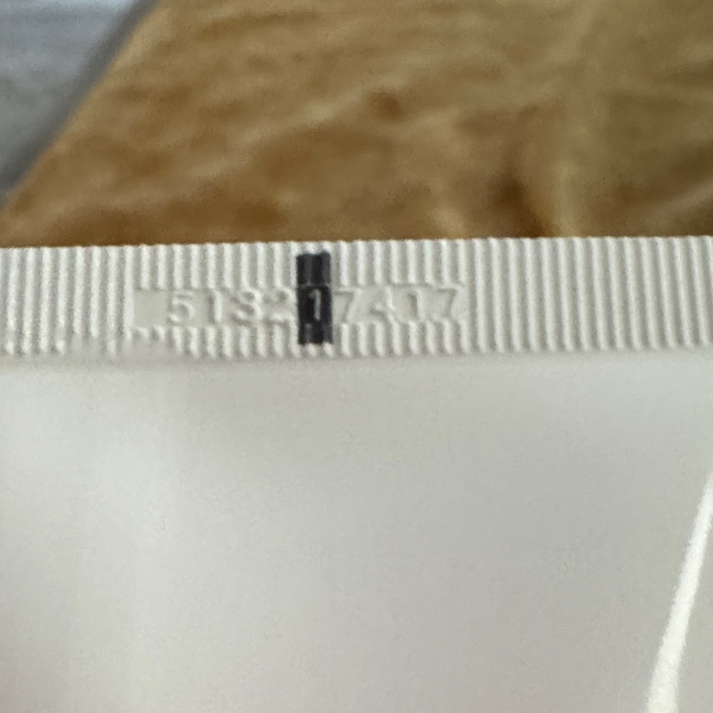 La Prairie Foam Cleanser - Cream and White NWOB - Picture 4 of 4